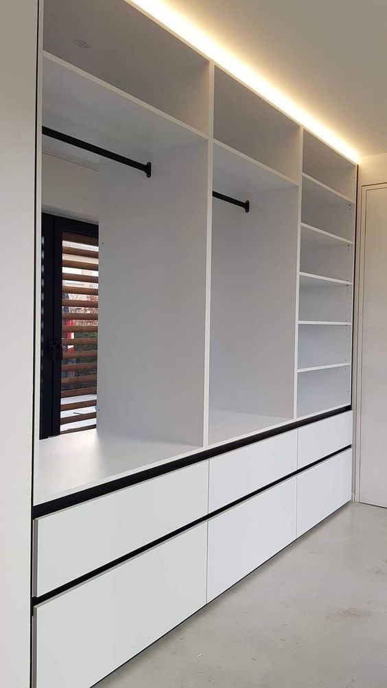 Arrange-a-Space Prime Reach-in Closet